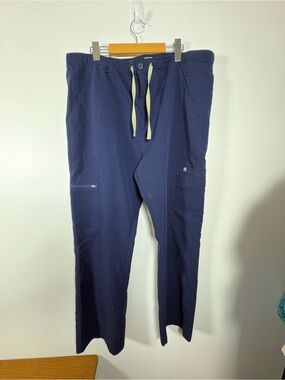 Figs Men's Navy Drawstring Scrubs Joggers with Contrast
